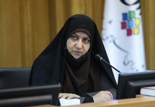 مادر این دختر ترجیح می‌دهد سکوت کند تا همه چیز فراموش شود /‌ ای کاش به جای عادی جلوه دادن با یک استعفا و یا برکناری دل مردم را شاد کنیم
