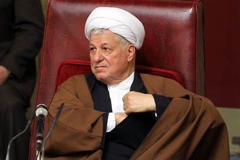 خاطرات هاشمی رفسنجانی، ۱۷ تیر ۱۳۸۰: درخواست سرپرست دفترحافظ منافع مصر برای حل مشکل روابط تهران و قاهره / حسنی مبارک گفته اگر بگوییم پیمان کمپ دیوید مرده، آیا ایران آماده شرکت در جنگ به نفع ما هست؟