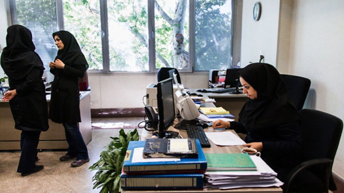 رئیس سازمان اداری و استخدامی: اگر تصمیم جدیدی نگیریم، ساعت کاری کارمندان از ۱۵ خرداد، از ۶ تا ۱۳ خواهد بود