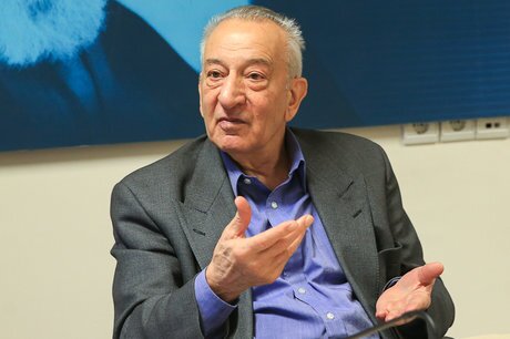 شاه دنبال حفظ منابع نفت و گاز برای آینده بود/ ارزانی نفت به تمام جهان ضرر می‌زد/ تربیت کادر برای سازمان انرژی اتمی نگرانی اصلی ما بود