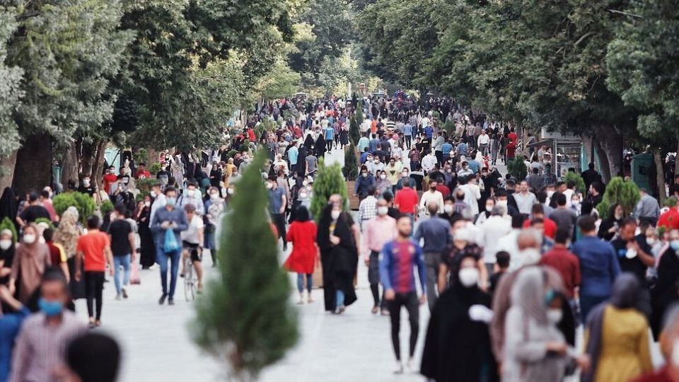 انتقاد روزنامه جمهوری اسلامی از روحانیون: در نشست‌های پرهزینه‌ای که در حوزه علمیه برگزار می‌کنید کدام مشکل واقعی مردم مطرح و حل شده است؟