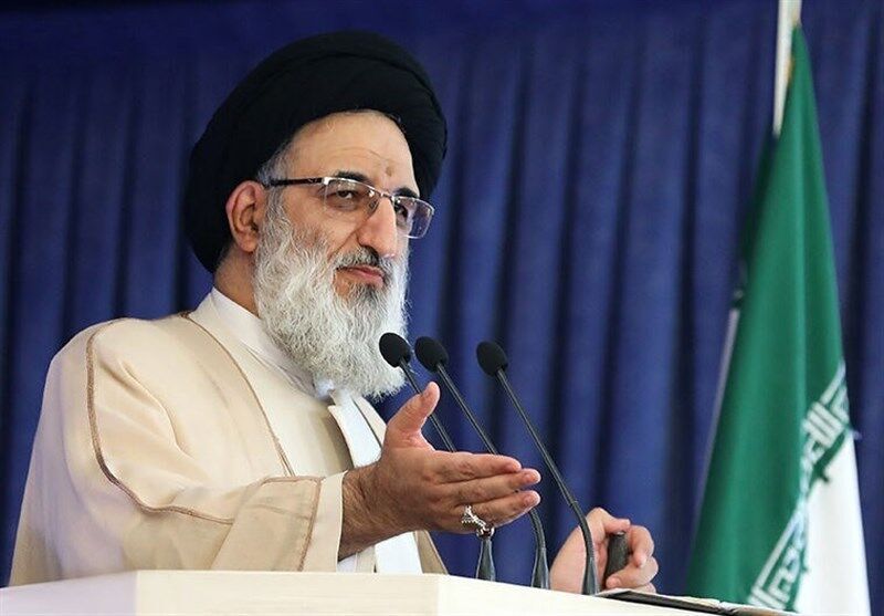 امام جمعه کرج: آمریکا گرفتار بی‌برقی است؛ در پنج ایالت حدود ۲۴ هزار مشترک در خاموشی مطلق هستند