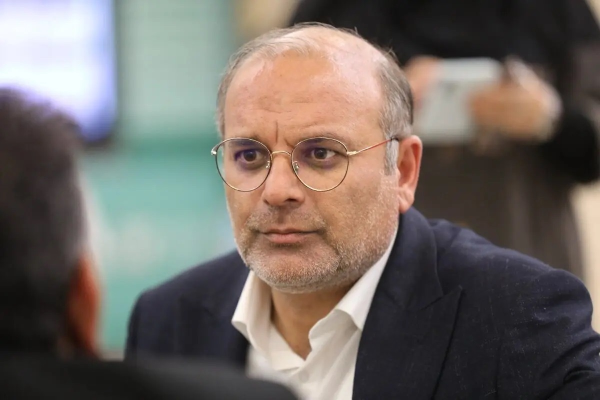 لک‌علی‌آبادی، نماینده مجلس: کسانی از بیرون مجلس سعی داشتند مسیر انتخابات هیئت رئیسه را منحرف کنند / برای نمایندگان پیام‌هایی ارسال شد که حاوی توهین به رئیس مجلس بود و در آنها عنوان شده بود که اگر انقلابی هستید، نباید به ریاست او رأی دهبد / این گونه حرکات قطعاً انقلابی‌گری نیست