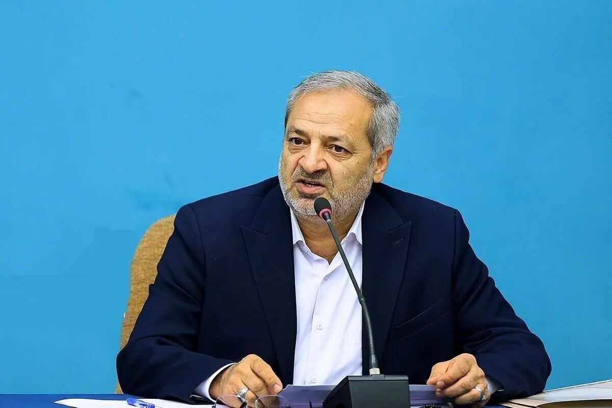 وزیر آموزش و پرورش: لو رفتن سوالات امتحانات، کذب و یک کلاهبرداری است/ مدارس سنگی و کانکسی برچیده می‌شود/ دلیل اینکه پاسخ تلفن همراه خبرنگاران را نمی‌دهم این است که بیشتر در جلسه هستم و فرصت نمی‌شود