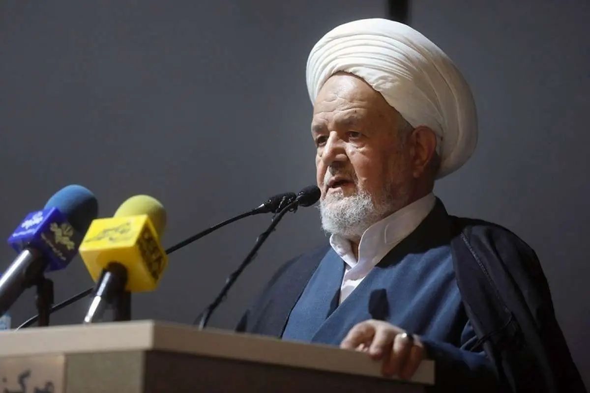 انتقاد رئیس دفتر عقیدتی سیاسی فرماندهی کل قوا به جنجال «قاسمیان» در ریاض: برای نظام هزینه زیادی فراهم کرد/ اینکه افراد در موضوعات مختلف اظهار نظر می‌کنند، ناشی از خودبزرگ‌بینی، اظهار وجود و یا انگیزه‌های سیاسی است