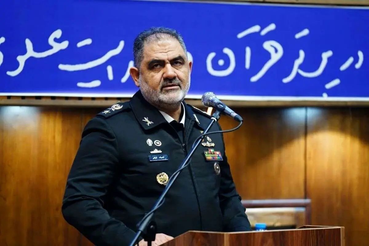 ایرانی، فرمانده نیروی دریایی ارتش: به یک فرمانده نیروی دریایی غربی گفتم که اگر نگران پرچمت هستی، درخواست کن، جمهوری اسلامی ایران حاضر است آن‌ را تا دهانه سوئز اسکورت کند، آن هم به صورت رایگان