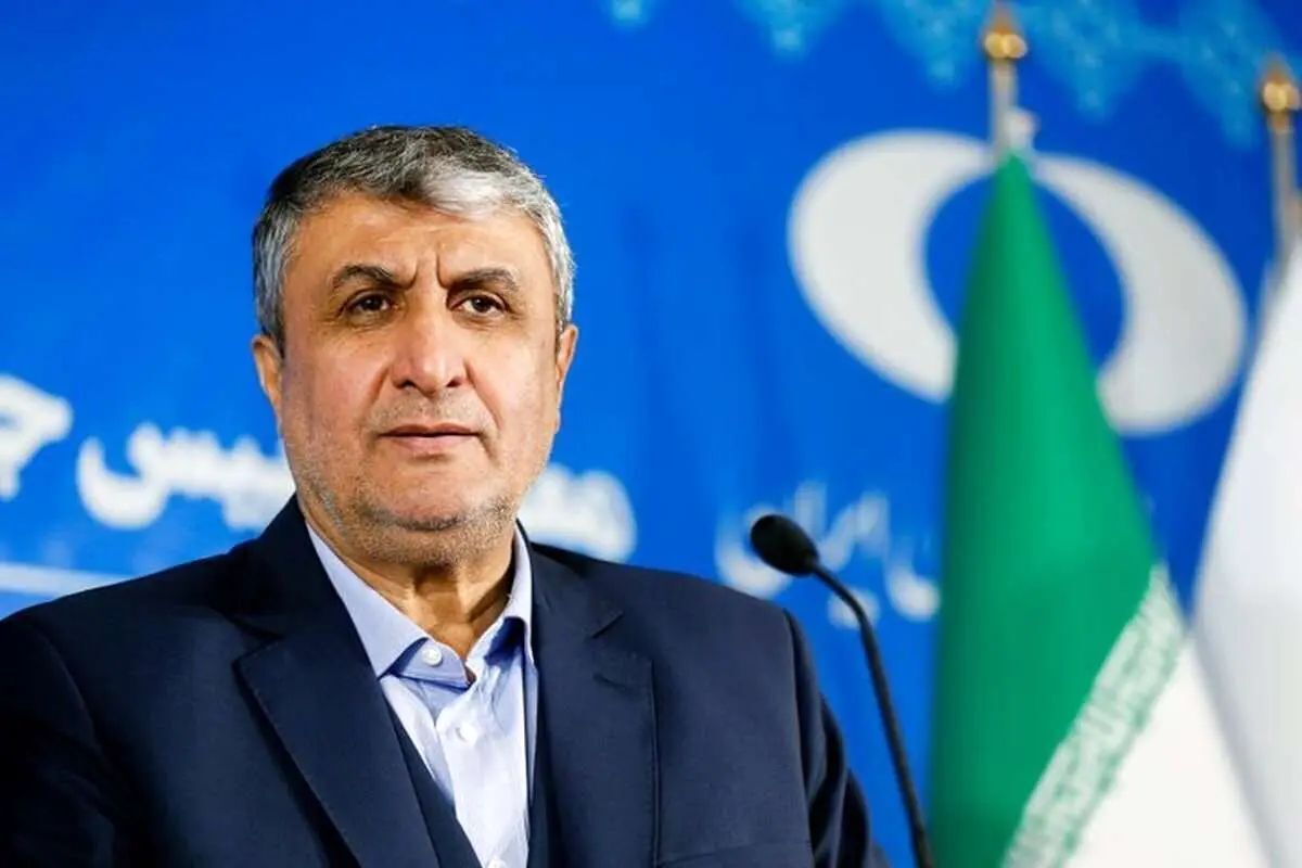 اسلامی، رئیس سازمان انرژی اتمی: فناوری هسته‌ای ایران وارداتی نیست و با ایستادگی به دست آمده/ کسی نمی‌تواند مانع از آن شود که کشور ما در مسیر این صنعت حرکت کند