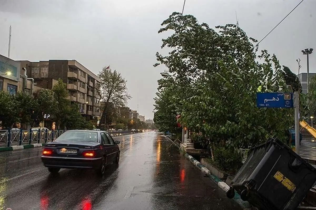 مدیریت بحران: وقوع رگبار و رعد و برق در نقاط مختلف کشور / پیش‌بینی گرد و خاک برای شرق، غرب و جنوب
