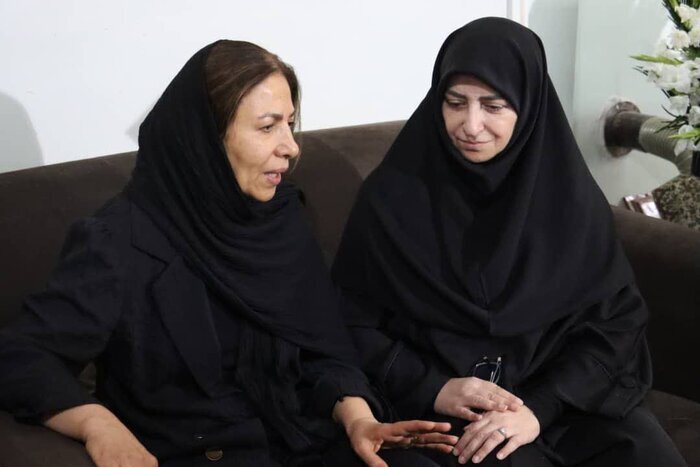 رئیس سازمان محیط زیست در دیدار با خانواده شهید دیده‌بان: حمایت قضایی از محیط‌بانان ضروری است / از تمامی ظرفیت‌های قانونی برای پیگیری این پرونده استفاده خواهیم کرد؛ از خون شهید عزیزمان نخواهیم گذشت