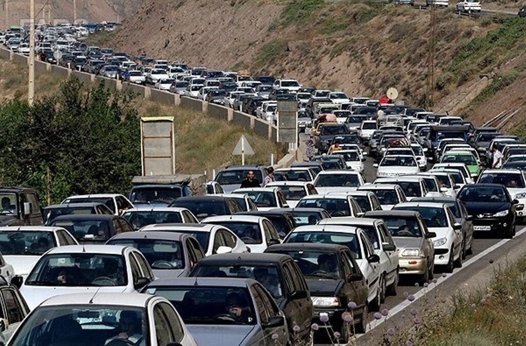 ترافیک سنگین در آزادراه تهران–شمال / رانندگان قبل از سفر از وضعیت راه‌ها مطلع شوند