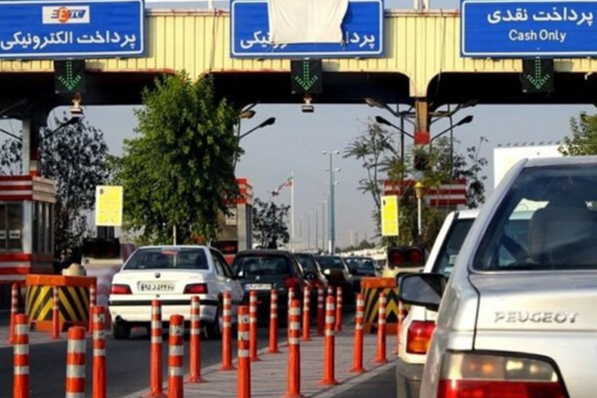 وزارت راه: حذف موقت پرداخت عوارض برای تسهیل تردد خودروها