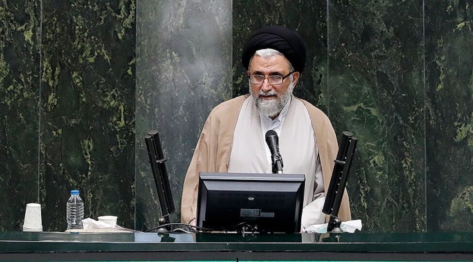 جزئیات جلسه غیرعلنی ۲ ساعته مجلس با وزیر اطلاعات / سخنگوی هیئت رئیسه مجلس به نقل از وزیر اطلاعات: جنگی که اتفاق افتاد یک جنگ بسیار پیچیده و کاملاً برنامه‌ریزی‌شده برای یک عملیات بلندمدت بود / ما باید کمافی‌السابق شاهد یک انسجام، هماهنگی و همدلی بین نهاد‌های امنیتی و اطلاعاتی در کشور باشیم