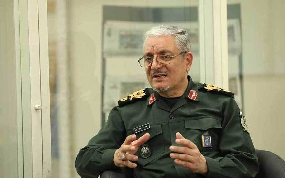 سخنگوی وزارت دفاع: رژیم صهیونی برای توقف جنگ التماس کرد؛ در نهایت برای نجات خود، همانند گذشته به دولت آمریکا پناه برد / شمن، آسیب‌های گسترده نظامی، امنیتی، اقتصادی، زیربنایی و سیاسی به خود را در برآوردهایش در جنگ تحمیلی اخیر محاسبه نکرده بود / هرچند عملیات نظامی متوقف شده، اما جنگ روانی و رسانه‌ای دشمن متوقف نشده