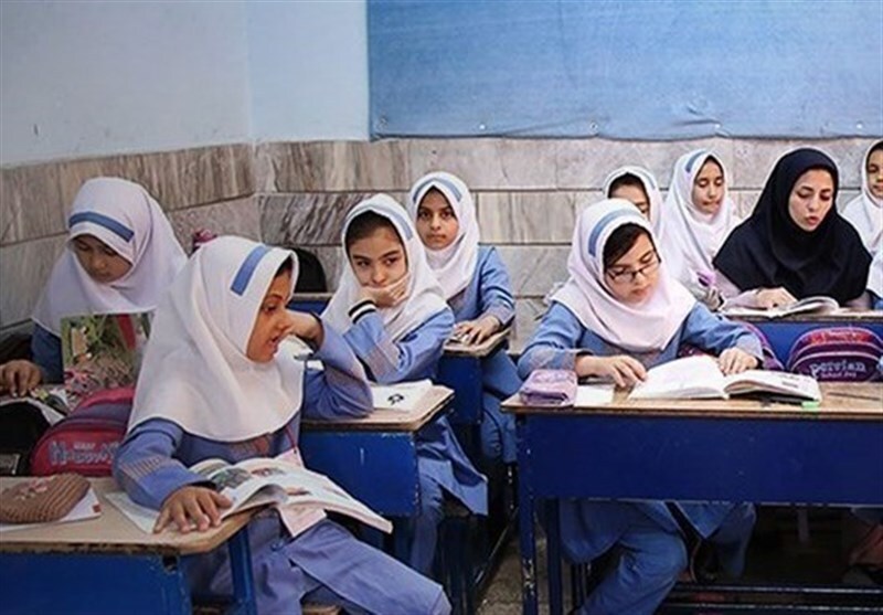 وزیر آموزش و پرورش: مجازی بودن مدارس کذب محض است / اجرای تغییر محتوایی کتب اول ابتدایی به صورت آزمایشی در ۸ مدرسه اجرا می‌شود