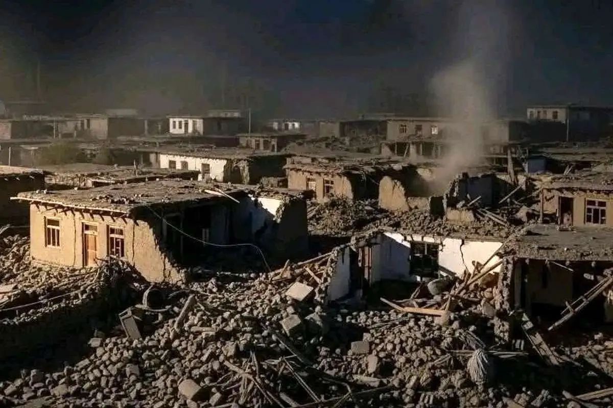 زلزله شب گذشته افغانستان بیش از ۶۰۰ کشته بر جای گذاشت/ ۱۵۰۰ تن زخمی شدند/ چند روستا به صورت کامل تخریب شده