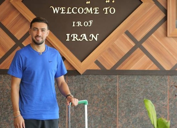 یار سابق بارسلونا برای پیوستن به استقلال وارد تهران شد