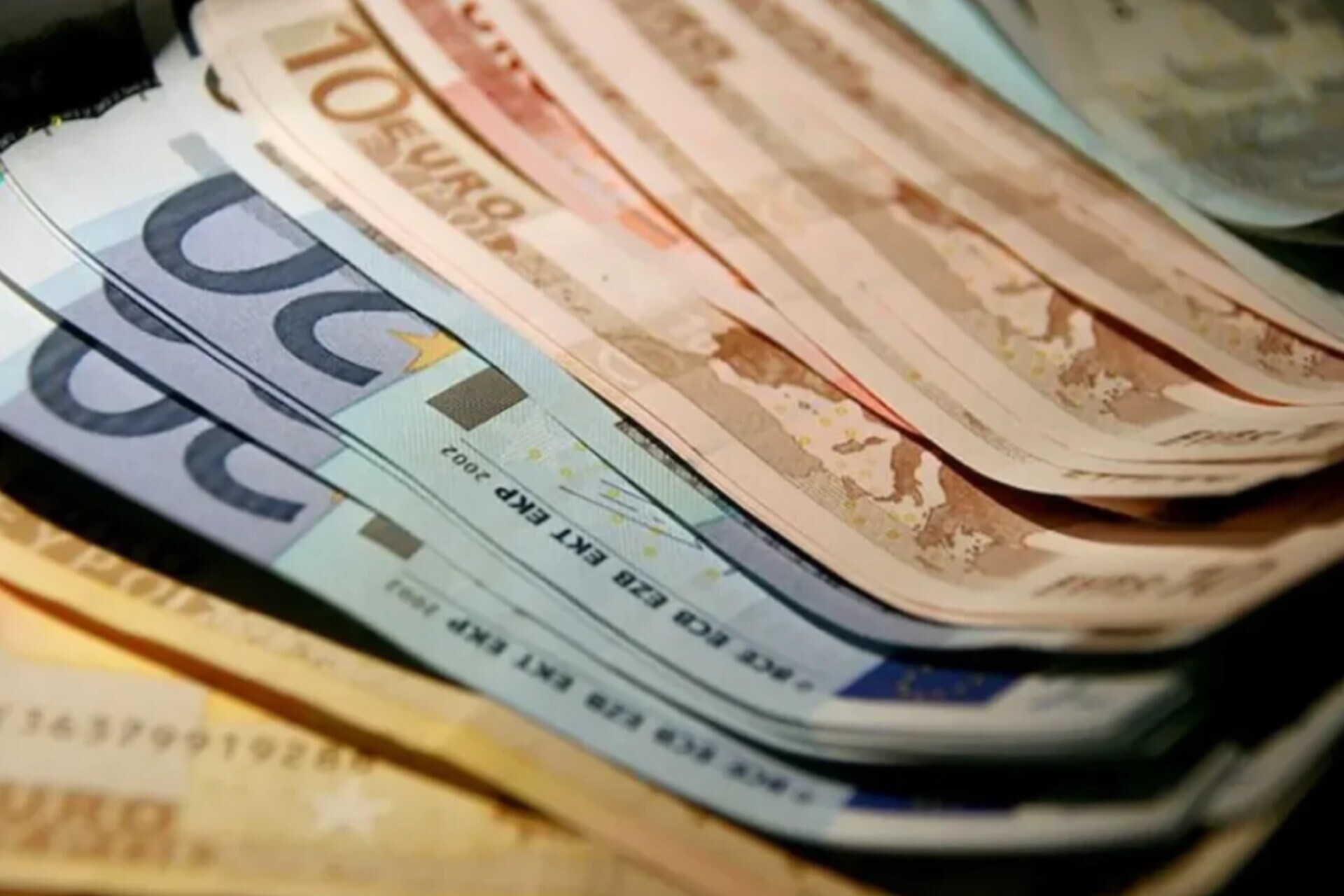 قیمت یورو، امروز ۱۹ شهریور ۱۴۰۴