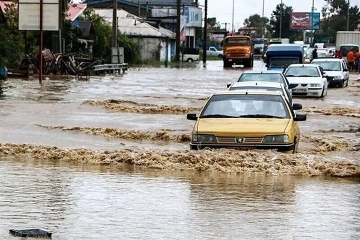 مدیریت بحران: بارش‌هایی با شدت بالا برای استان‌های گیلان، مازندران، گلستان، اردبیل و آذربایجان‌غربی و شرقی، طی دو روز آینده پیش‌بینی شده/ از مسئولان خواسته شده تا اقدامات فوری برای پیشگیری از خسارت انجام دهند/ مسافران این استان‌ها، از شنا و اقامت در حاشیه رودخانه‌ها خودداری کنند