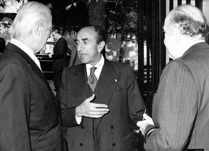 یادداشت‌های علم، یکشنبه ۲۶ آذر ۱۳۵۱: یادداشتی که قرار بود به وزیر مختار آمریکا بدهیم