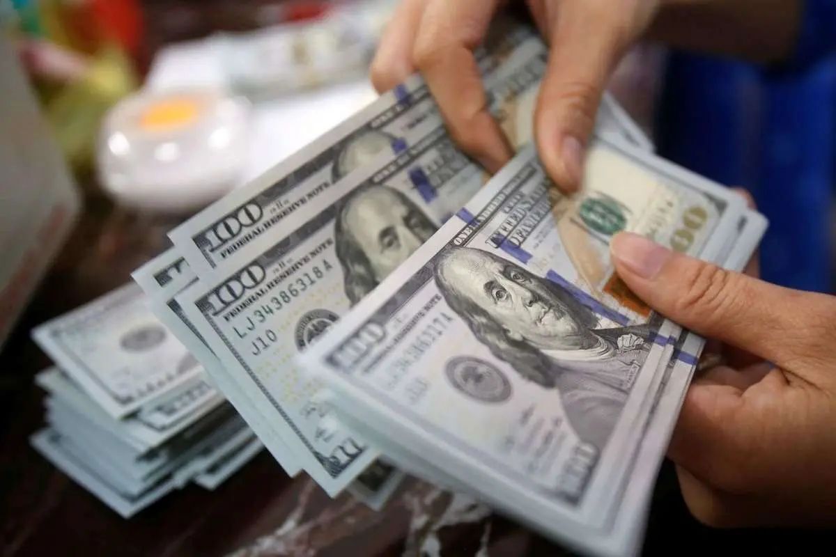قیمت دلار آمریکا در بازار مبادله، امروز شنبه ۵ مهر ۱۴۰۴