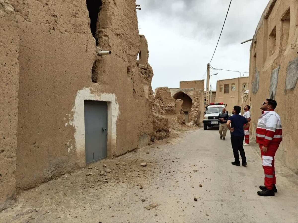 استانداری اصفهان: علت اصلی زلزله ۵.۳ ریشتری زواره اردستان، وجود گسل زفره است / خسارت جانی نداشتیم / زلزله تخریب کامل بنا را نداشته ولی ترک بردای‌هایی داشته