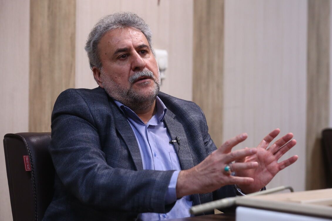 واکنش فلاحت پیشه، رئیس پیشین کمیسیون امنیت ملی به درگذشت تقوایی: رفتی ولی هنوز دایی جان ناپلئون دست از سر دیپلماسی ایران برنداشته است