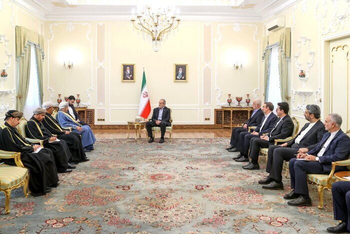 گفتوگوی رئیسجمهور با وزیر کشور عمان/ پزشکیان: تلاشهای مسقط در زمینه میانجیگری و میزبانی از مذاکرات تهران و واشنگتن، شایسته تقدیر است گفتوگوی رئیسجمهور با وزیر کشور عمان/ پزشکیان: تلاشهای مسقط در زمینه میانجیگری و میزبانی از مذاکرات تهران و واشنگتن، شایسته تقدیر است
