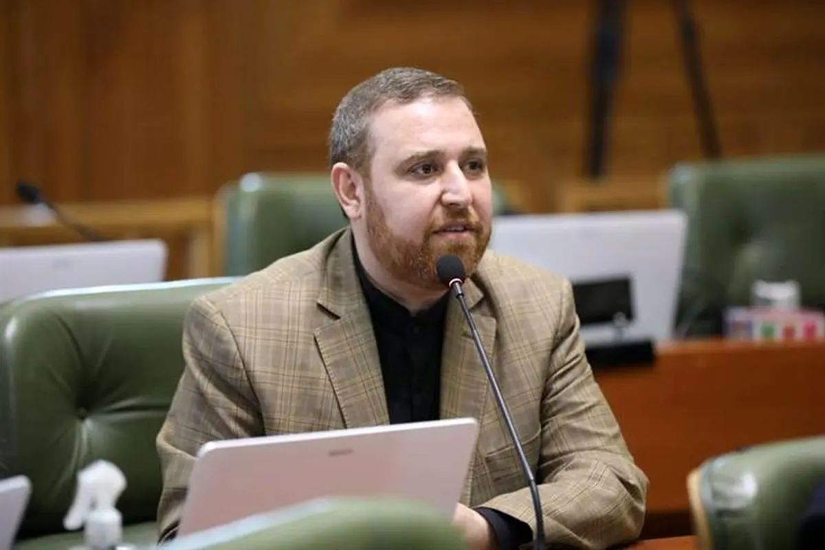 اقراریان، عضو شورای شهر تهران: حکمرانی نمایشی و گزارشی در تهران با بنبست روبهرو شده/ متأسفانه نه تنها مشکلات ترافیکی پایتخت کاهش نیافته، بلکه گستردهتر و پیچیدهتر شده اقراریان، عضو شورای شهر تهران: حکمرانی نمایشی و گزارشی در تهران با بنبست روبهرو شده/ متأسفانه نه تنها مشکلات ترافیکی پایتخت کاهش نیافته، بلکه گستردهتر و پیچیدهتر شده