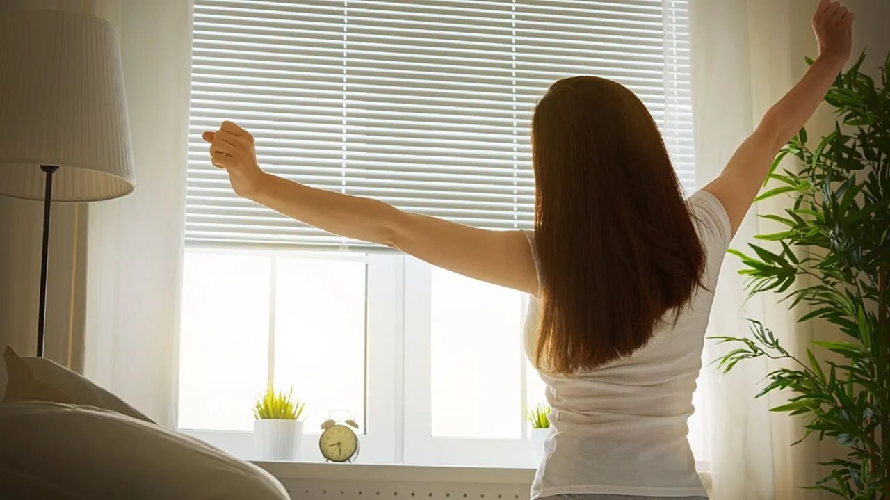 ساعت درونی و سلامت بدن؛ با این ۵ راهکار ریتم طبیعی بدنتان را تنظیم کنید ساعت درونی و سلامت بدن؛ با این ۵ راهکار ریتم طبیعی بدنتان را تنظیم کنید