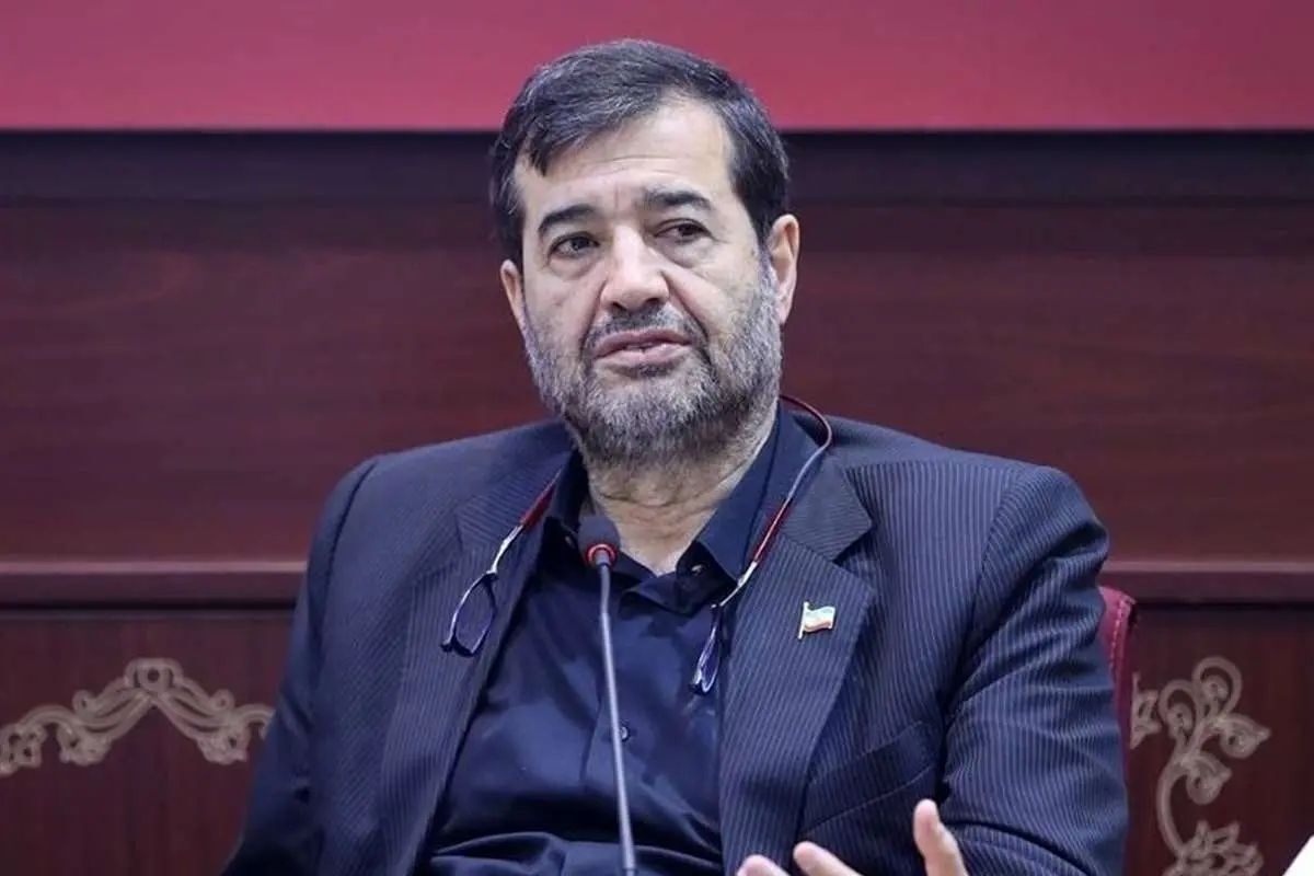 وزیر ورزش: دربی در مشهد یا استان فارس برگزار میشود؛ تصمیم نهایی با فدراسیون فوتبال و باشگاههای استقلال و پرسپولیس است وزیر ورزش: دربی در مشهد یا استان فارس برگزار میشود؛ تصمیم نهایی با فدراسیون فوتبال و باشگاههای استقلال و پرسپولیس است