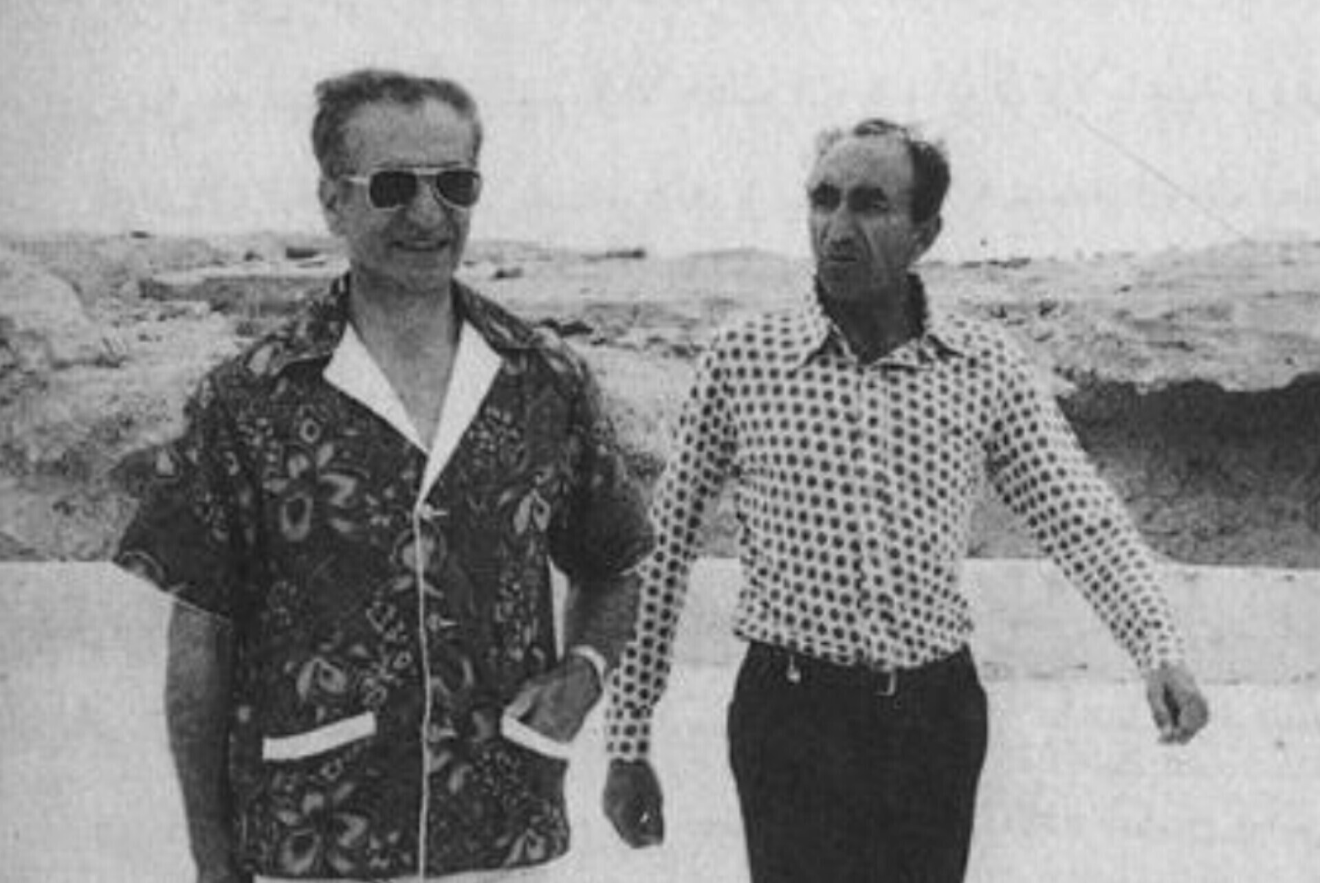 یادداشت‌های علم، جمعه ۲۴ فروردین ۱۳۵۲: به شاه گفتم در کشور به این بزرگی بالاخره بعضی گوشه‌ها هم باران نمی‌گیرد، این غصه ندارد