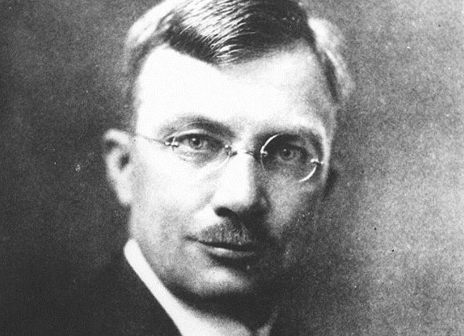 قسمت هفتاد و چهارم خاطرات میلسپو: شیوه‌ای که روس‌ها به آن عمل می‌کردند با اصولی که پذیرفته بودند، به کلی فرق داشت