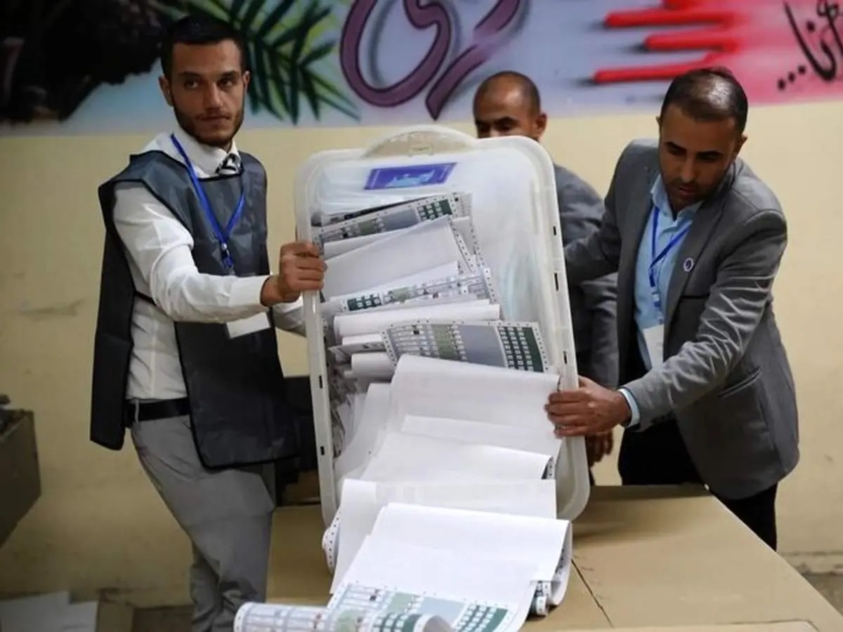 کمیساریای انتخابات عراق: نتایج اولیه شمارش آرا ساعت ۱۸ به وقت بغداد اعلام خواهد شد / تعداد شرکت‌کنندگان در رأی‌گیری ویژه و عمومی از ۱۲ میلیون نفر فراتر رفته