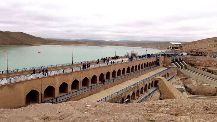 تخریب پل، ۱۲ نفر از ارتفاع حدود ۵ متری در سد فریمان سقوط کردند