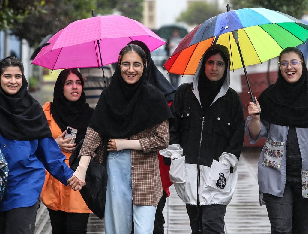 وضعیت آب و هوا، امروز ۲۴ آبان ۱۴۰۴؛ بارش باران در استان‌های غربی