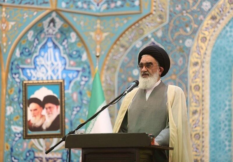 امام جمعه قم: انتخابات اخیر عراق جلوه‌ای از تأثیرگذاری تفکر بسیجی در این کشور است / این انتخاب مشروعیت و توان بیشتری به جبهه مقاومت از صندوق رأی تا عرصه سیاست بخشید