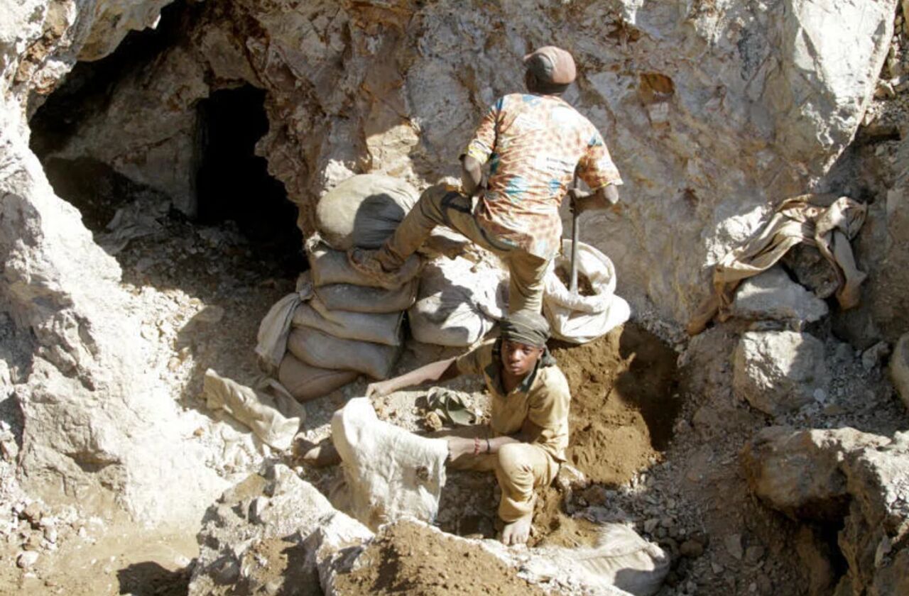 ریزش پل موقتِ یک معدن در کنگو بیش از ۳۰ کشته بر جای گذاشت