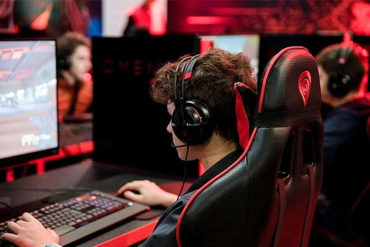 فارس: در ایران ۲۹ میلیون گیمر داریم که به طور میانگین، روزانه ۸۳ دقیقه بازی می‌کنند/ صنعت بازی در کشور، گردش مالی بیش از ۷۰ هزار میلیارد تومانی را در پی دارد/ حضور ۳۸ درصدی زنان در این صنعت