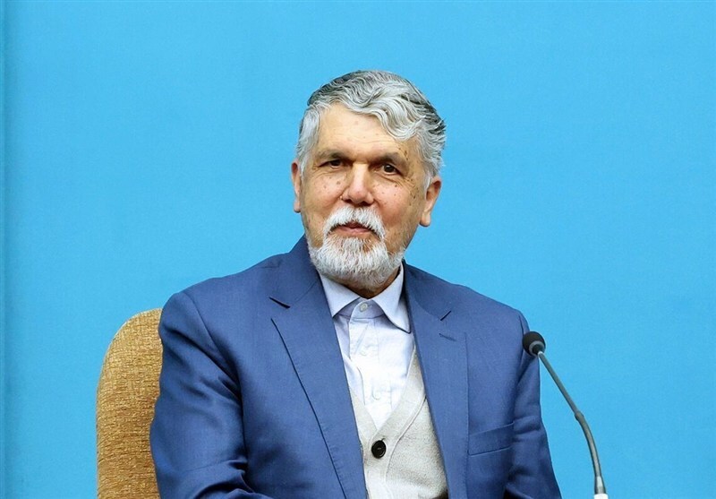 وزیر ارشاد: مسئولیت کامل نمایش خانگی در اختیار ساتراست و وزارت فرهنگ هیچ نقشی ندارد / اختلافات میان وزارت فرهنگ و صداوسیما ریشه در تفسیر قانون اساسی دارد