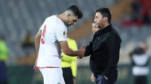 قلعه‌نویی: با طارمی به‌خاطر عوض‌کردن پنالتی‌زن تیم ملی برخورد کردم / تا پنالتی هفتم را تعیین کرده بودیم که چه کسی بزند / طارمی عذرخواهی کرد