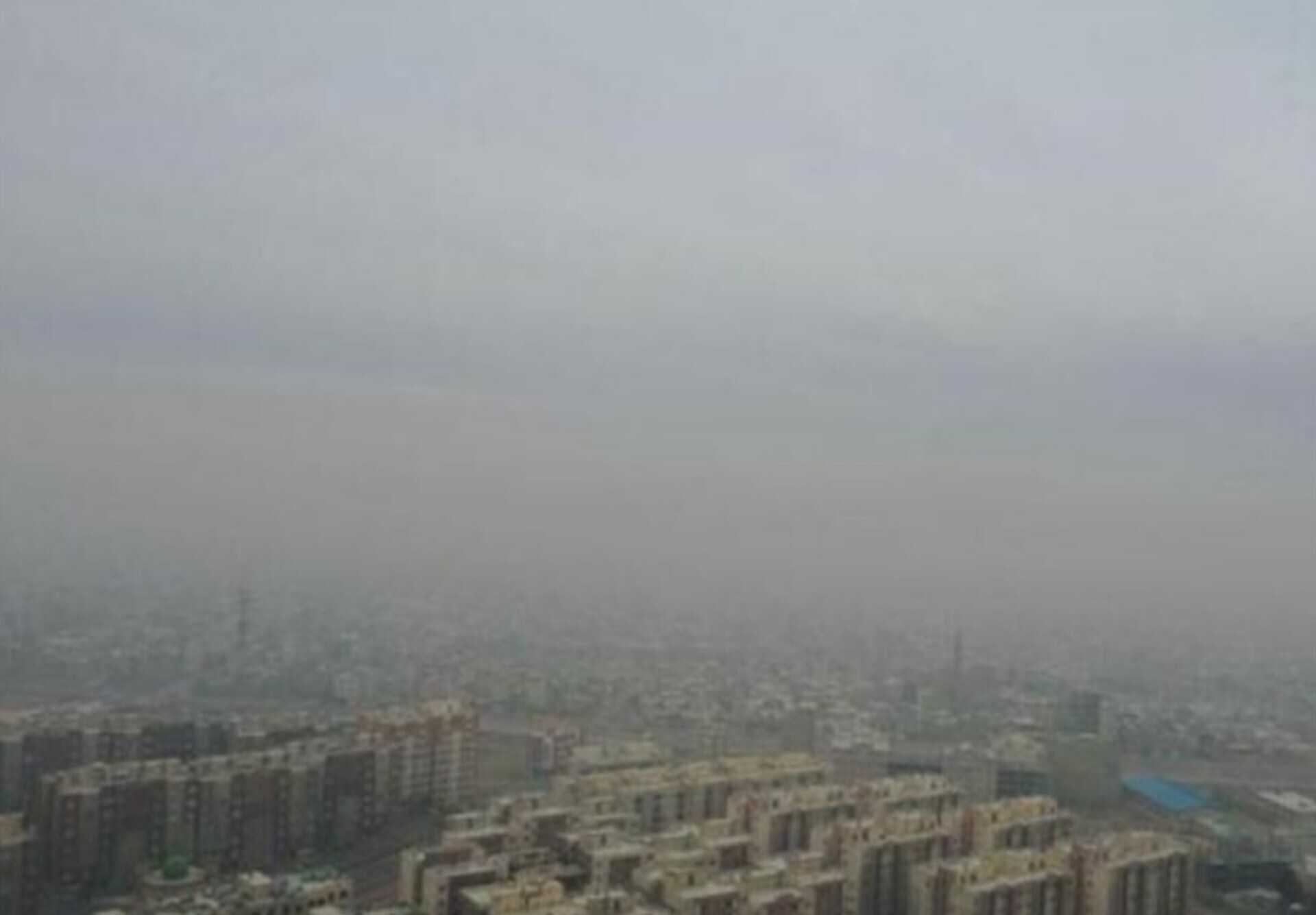 کارگروه اضطرار آلودگی هوا: تمامی مدارس استان قزوین سه‌شنبه غیر حضوری است