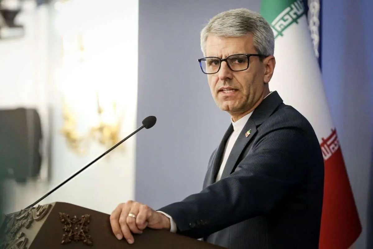 سخنگوی وزارت خارجه: رزمایش «سهند ٢٠٢۵» با هدف مقابله با تروریسم، در شمال غرب ایران در حال برگزاری است؛ تا ۱۴ کشور نیز در آن مشارکت دارند