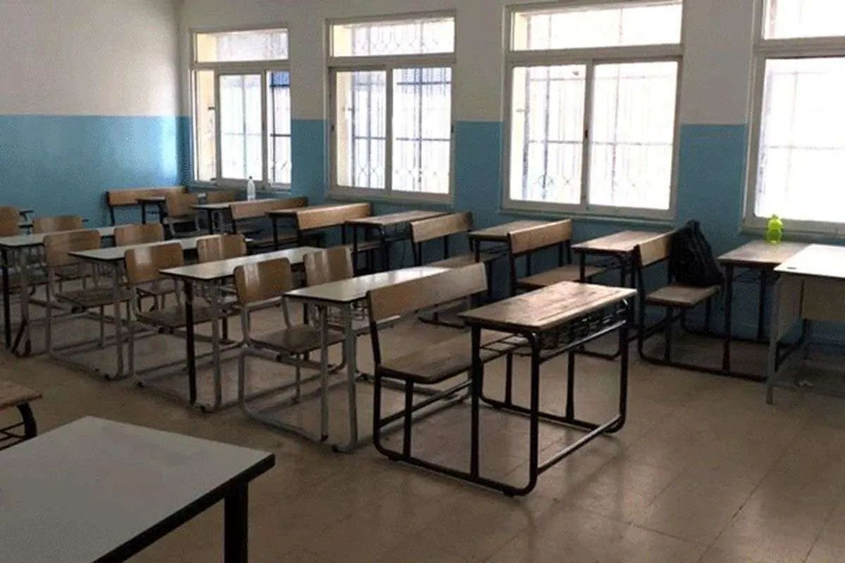 کارگروه اضطرار آلودگی هوا: مدارس قم در روز چهارشنبه غیر حضوری شد