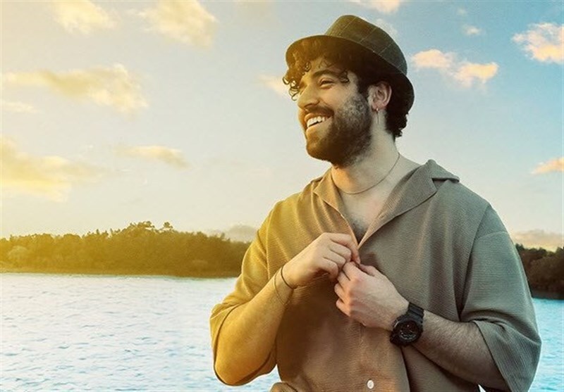 شروین حاجی‌پور پس از گرفتن مجوز اولین آلبوم رسمی خود: نمی‌خواهم از ایران بروم، می‌خواهم همین جا کار کنم