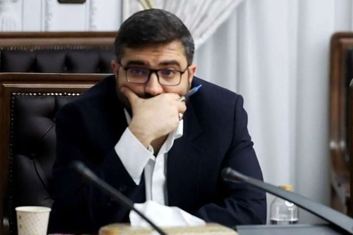 دل نوشته معاون رئیس‌جمهور در سوگ همسر و دخترش: هر بلایی در برابر نبودن همسرم، برای من کوچک و حقیر است/ می‌دانم خواست قلبی دخترم این بود که اعضای بدنش زندگی‌های دیگری را زنده نگه دارد/ پسر ۱۱ ساله‌ام هنوز نمی‌داند مادر و خواهرش را از دست داده