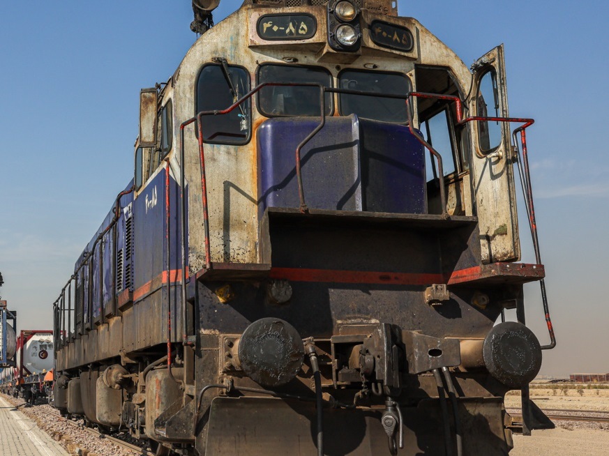 توضیح فرماندار ساوجبلاغ در خصوص حادثه قطار: مسافران در سلامت هستند / عملیات فنی ومهندسی برای انتقال لوکوموتیو حادثه دیده ادامه دارد