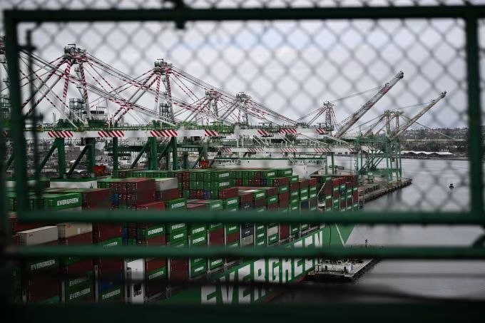 افزایش صادرات چین با وجود تعرفه‌های ترامپ؛ چگونه این اتفاق رخ داد؟