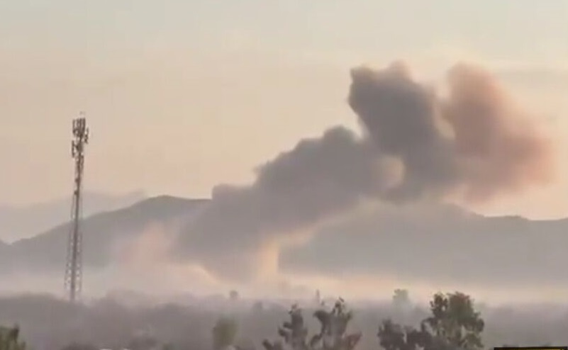 حمله انتحاری و تیراندازی به یک پایگاه نظامی در پاکستان / سه نفر از مهاجمان کشته و ۴ سرباز ارتش در اثر انفجار زخمی شدند