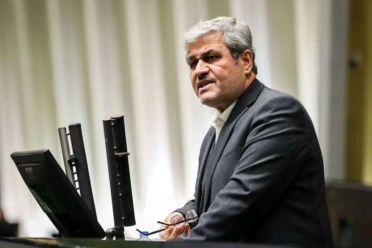 تاجگردون، نماینده مجلس: دولت اعداد بودجه را به واقعیت نزدیک‌تر کرده و رشد کمی را پیش‌بینی کرده/ احتمالا لایحه بودجه سال ۱۴۰۵، فردا به مجلس تقدیم خواهد شد/ بودجه سختی را در پیش داریم