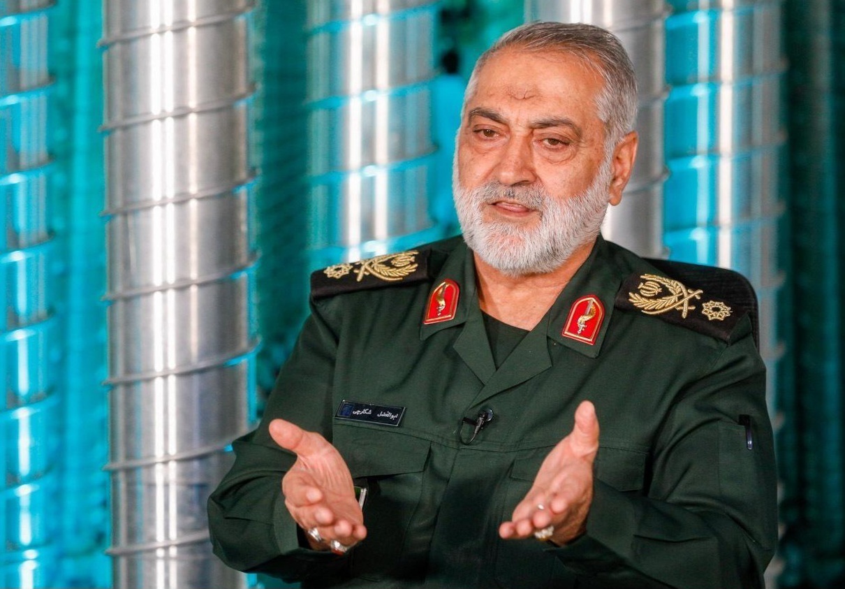 معاون ستاد کل نیرو‌های مسلح: بخش عمده‌ای از ظرفیت بسیج، نیروی دریایی و زمینی ما تاکنون به کار گرفته نشده/ قدرت موشکی ایران کاملاً آماده است و هنوز استفاده نشده